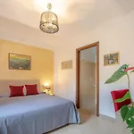 La Valle Oda ve Kahvaltı Asti