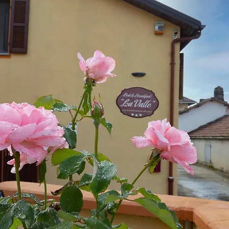 לינה וארוחת בוקר La Valle 4*