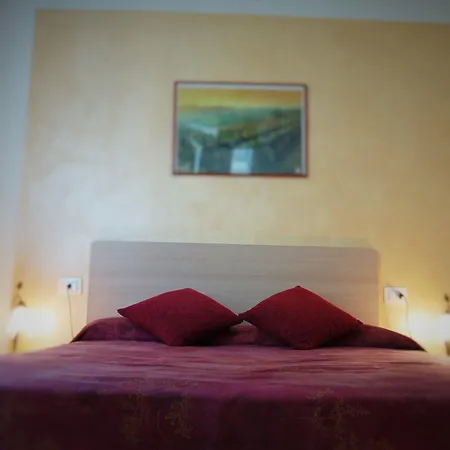 לינה וארוחת בוקר La Valle 4*