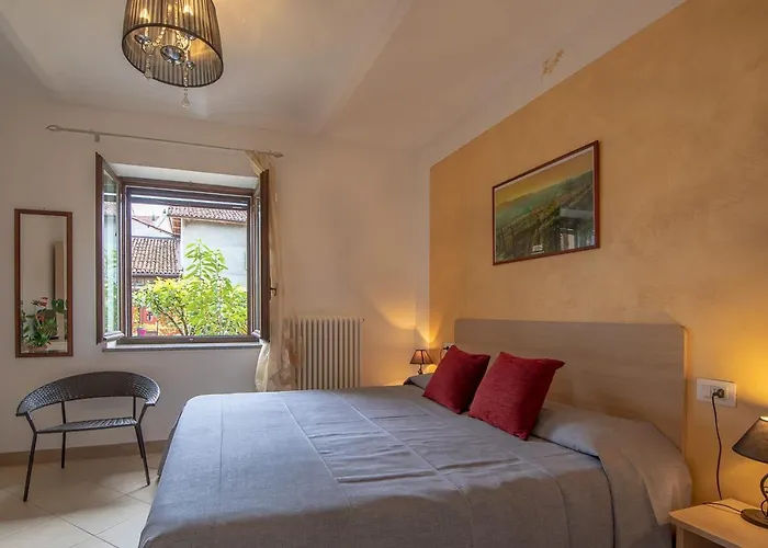 La Valle Oda ve Kahvaltı Asti