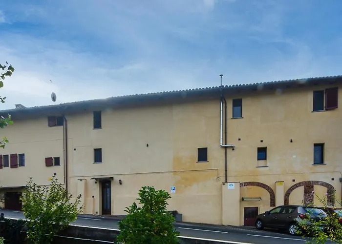 La Valle Oda ve Kahvaltı Asti